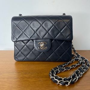 Auth CHANEL Square Mini Flap Classic Crossbody Dark Blue Lambskin Bag Silver HW